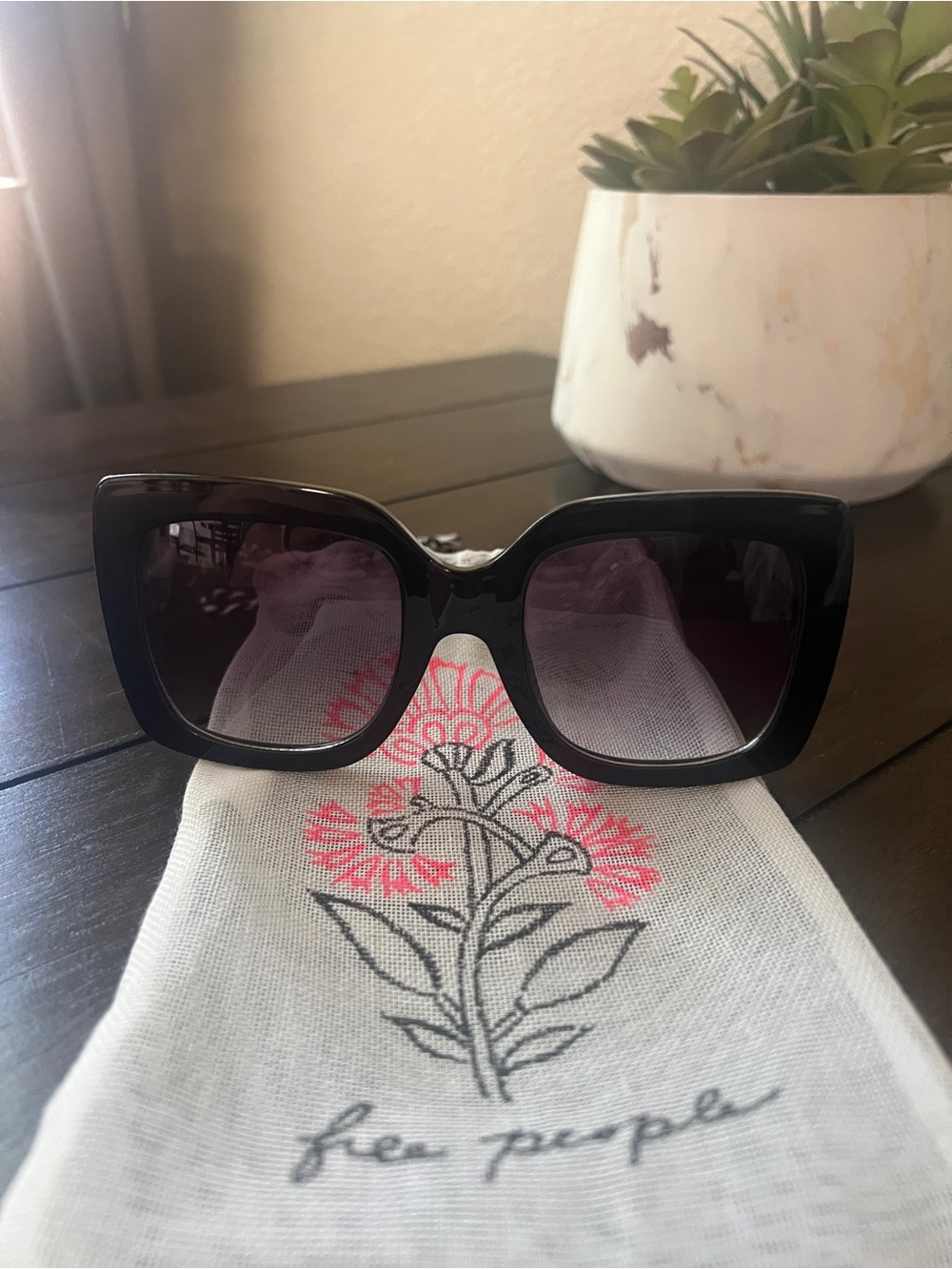 Brand new Free People Black Oversized Square Sunglasses